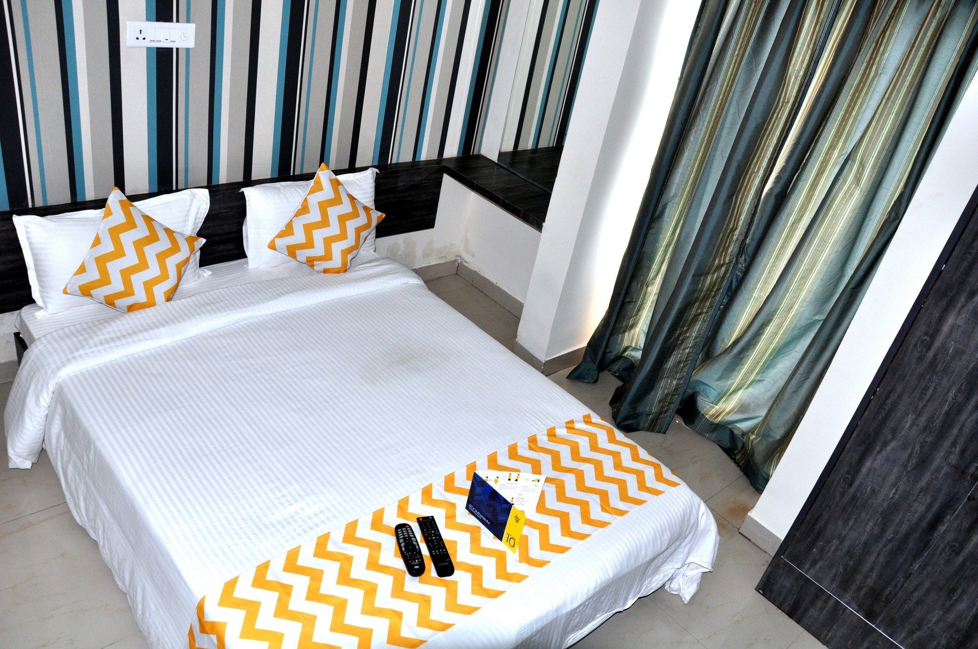 Fabhotel Magnus Calypso Viman Nagar Pune Exterior photo